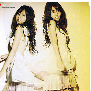 王者女英雄被绳子束手束脚
