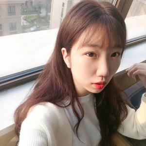 王者女英雄被绳子束手束脚
